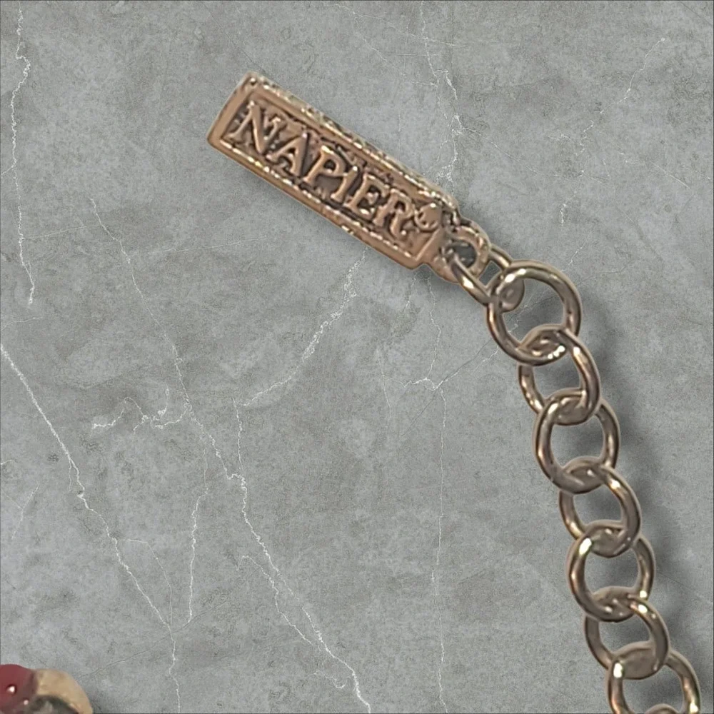 Napier Gold Tone Orange Bead Pendant‎ Necklace Floral Medallion 16